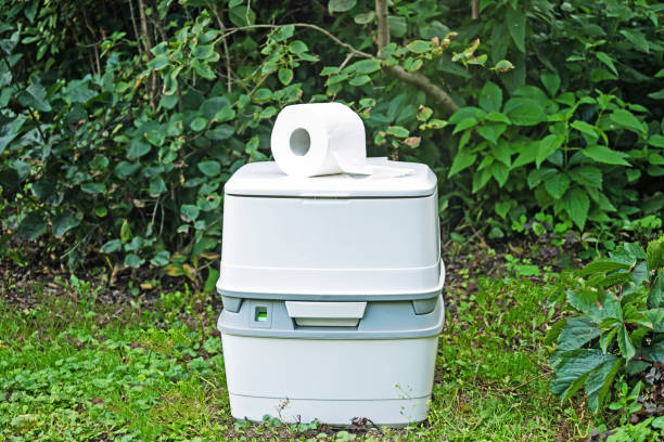 Best Portable restroom trailer rental  in Mapleton, MN
